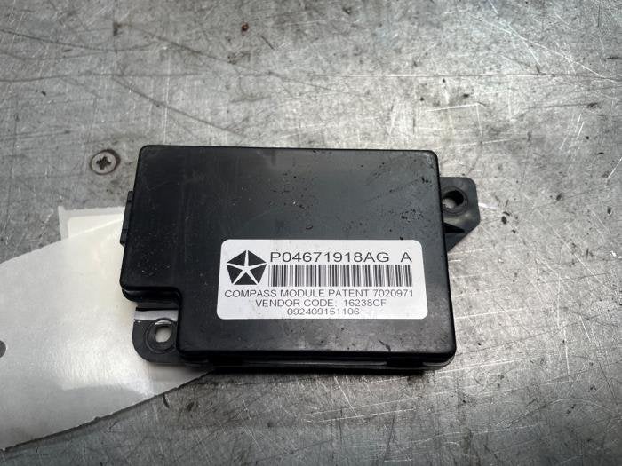 Navigatie Module van een Chrysler Town & Country, Gebruikt, -, Ophalen of Verzenden, -
