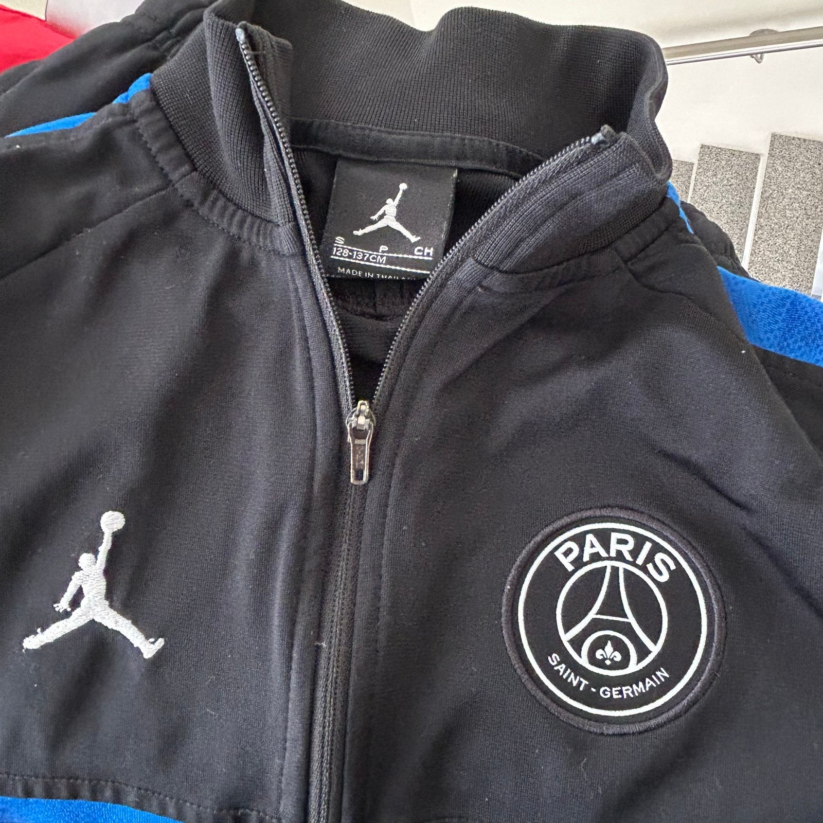 Nike Jumpman Jordan x PSG trainingspak maat 128-137CM AKTIE!, Ophalen of Verzenden, Zo goed als nieuw, Maat 128
