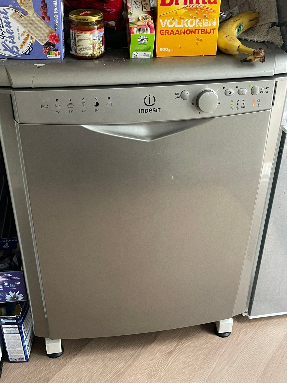 Indesit vaatwasser, Ophalen, Zo goed als nieuw, 85 tot 90 cm