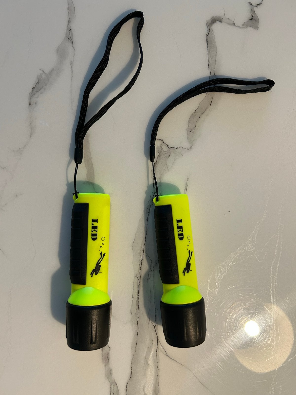 Set van 2 LED Duiklampen - Ideaal voor Onderwateravonturen, Ophalen of Verzenden, Zo goed als nieuw, Duiklamp