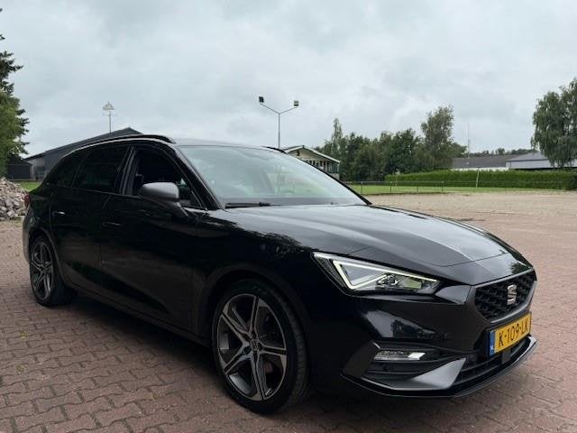 SEAT Leon SPORTSTOURER 1.5 eTSI 150PK FR LAUNCH EDITION/LED/, Auto's, Euro 6, 4 cilinders, Leon, Overige brandstoffen