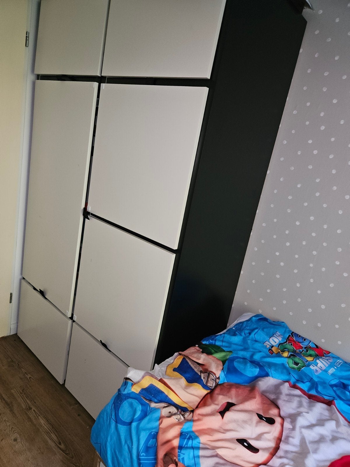 VISTHUS Kledingkast - zwart/wit 122x59x216 cm, Huis en Inrichting, Kasten | Kledingkasten, Ophalen, 100 tot 150 cm, Zo goed als nieuw
