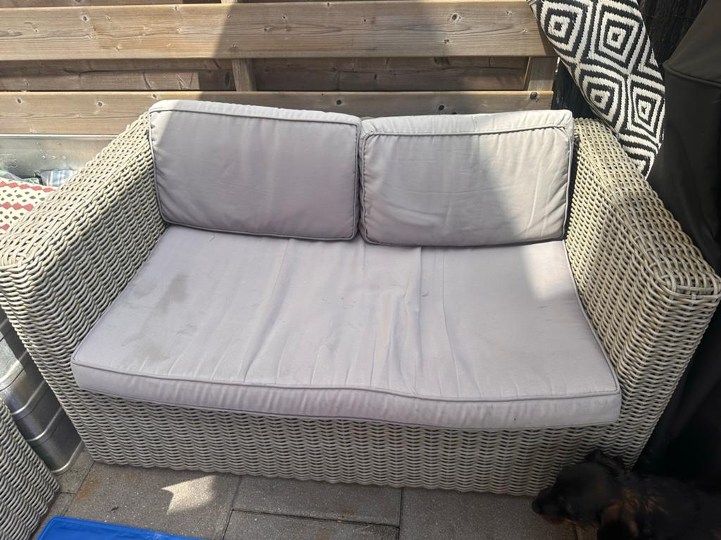 Leuke loungeset: 2 stoelen, bankje, tafel (kussens incl.), Ophalen, 4 zitplaatsen, Gebruikt, Loungeset