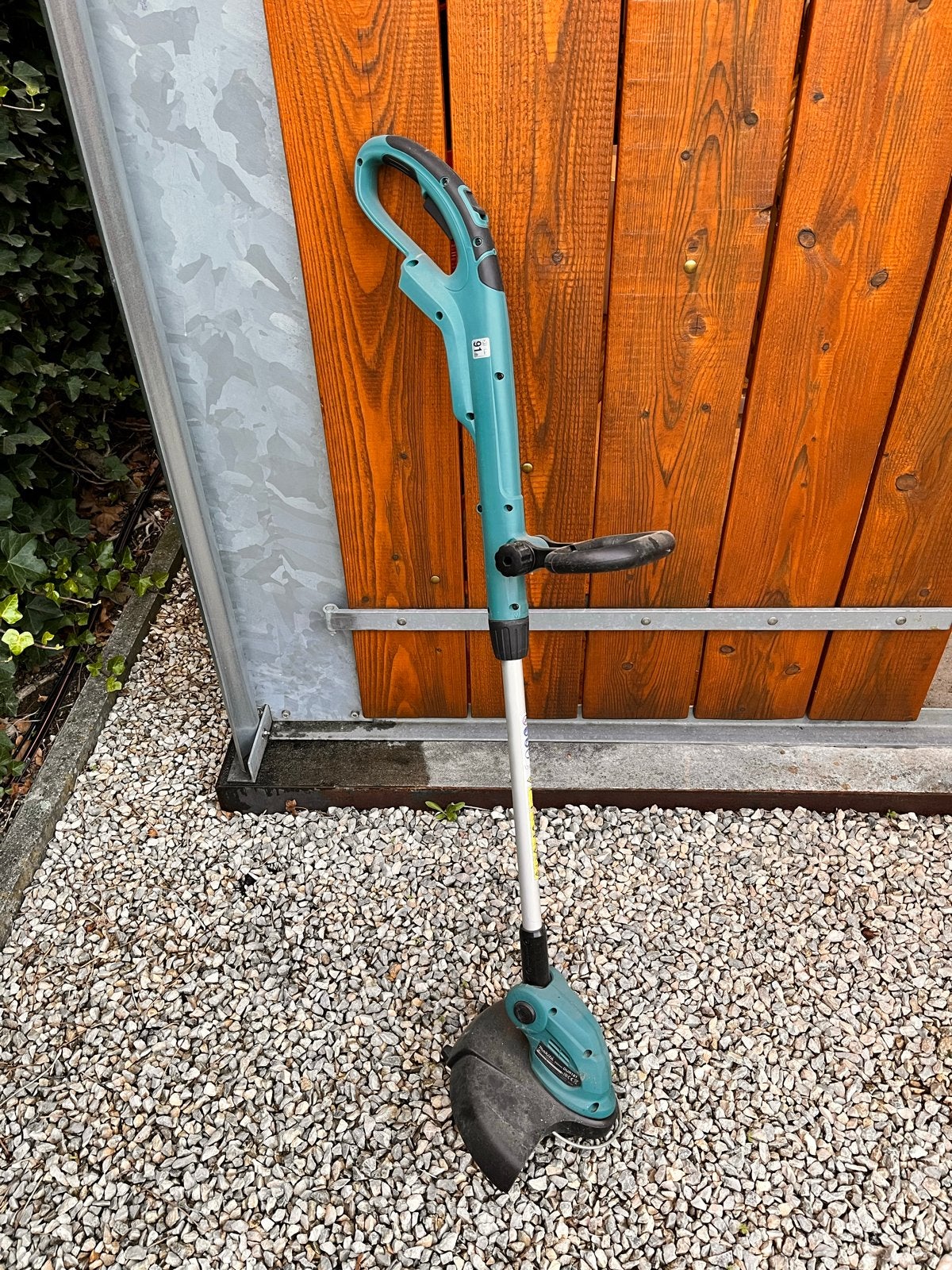 Makita 18V Accu Trimmer DUR181Z - Body, Tuin en Terras, Grastrimmers, Ophalen of Verzenden, Gebruikt, 10 tot 30 cm, Accu