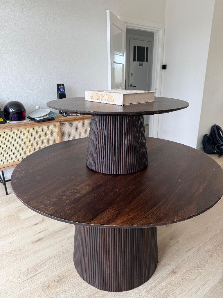 Eettafel Rond Walnoot Donkerbruin 130cm | Salvator, Ophalen, Japandi, Rond, Zo goed als nieuw