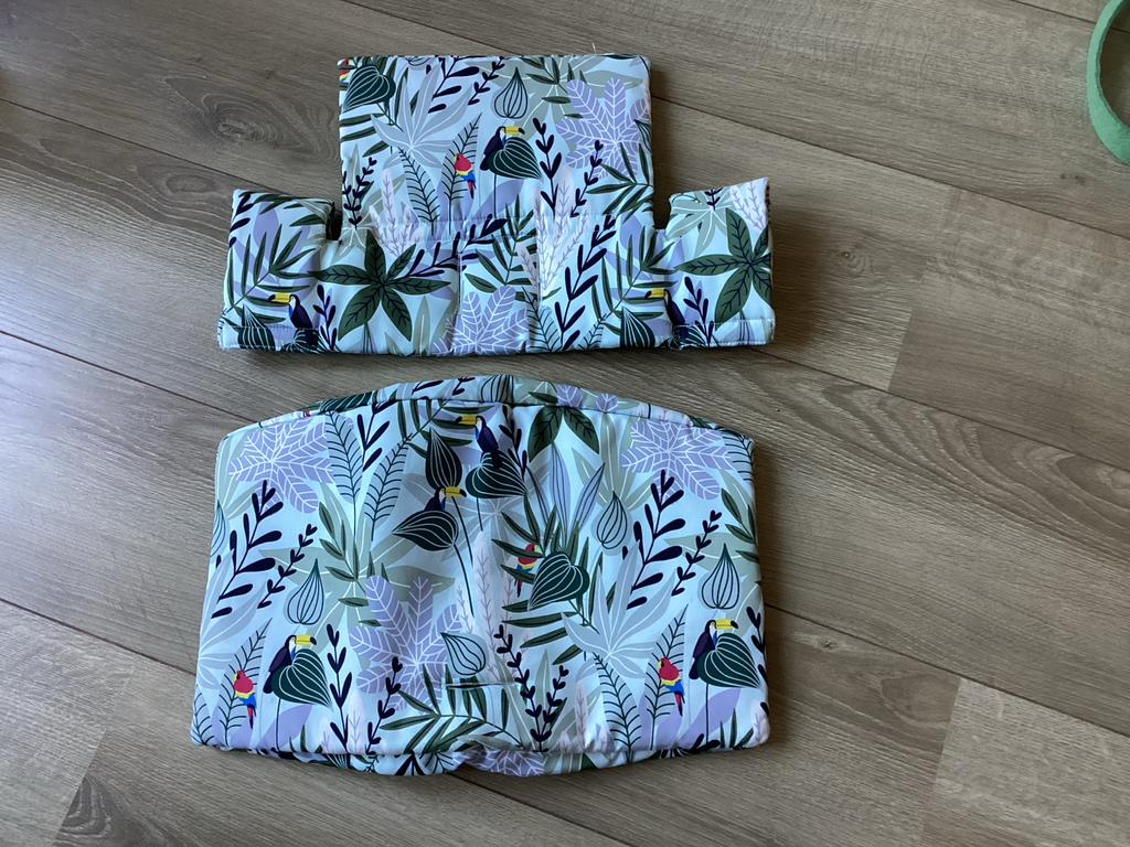 Hoes Stokke Tripp Trapp stoel, Ophalen of Verzenden, Zo goed als nieuw, Meegroeistoel