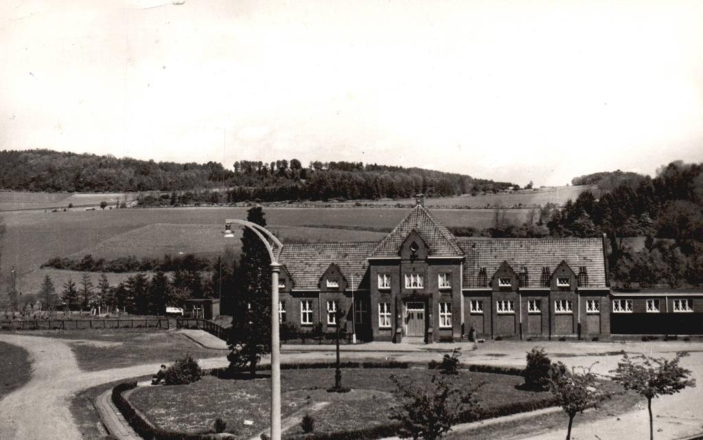 Vaals, Jeugdherberg t Heemet (1962) 131158, Ophalen of Verzenden, 1960 tot 1980, Gelopen, Limburg