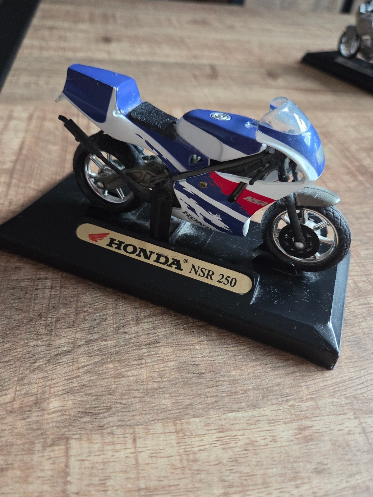 Honda NSR 250 modelmotor, 1:50 of kleiner, Overige typen, Zo goed als nieuw, Ophalen