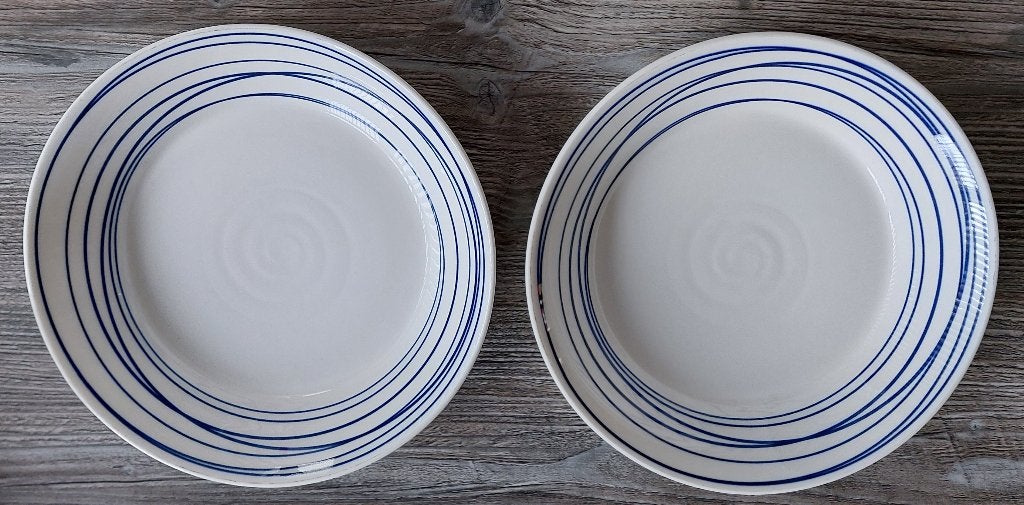 2 Royal Doulton Pacific Pastabord 22 cm, Ophalen, Zo goed als nieuw, Bord(en), Modern