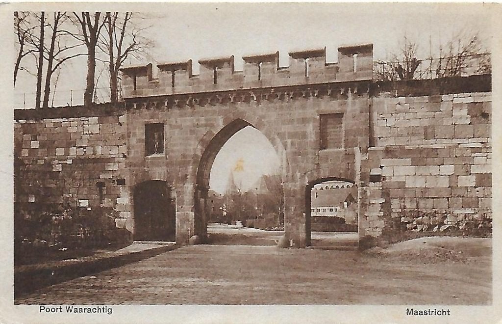 Maastricht Poort Waarachtig Oude ansichtkaart (6946), Ophalen of Verzenden, 1940 tot 1960, Gelopen, Limburg
