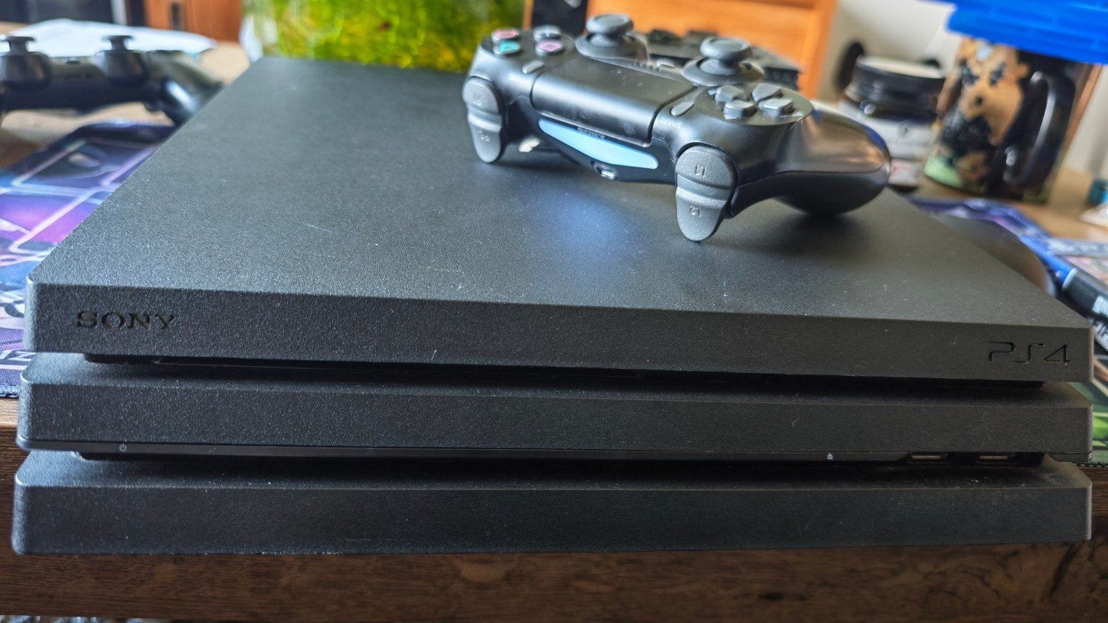 ps4 pro met games en doos compleet, Spelcomputers en Games, Spelcomputers | Sony PlayStation 4, Ophalen, Met games, Zo goed als nieuw