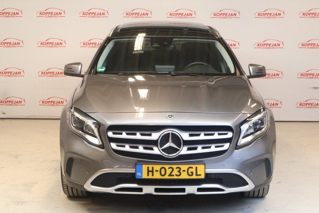 Mercedes-Benz GLA-klasse 250 Premium Plus, Panodak, trekhaak, Auto's, Mercedes-Benz, 730 kg, Gebruikt, 4 cilinders, Leder en Stof