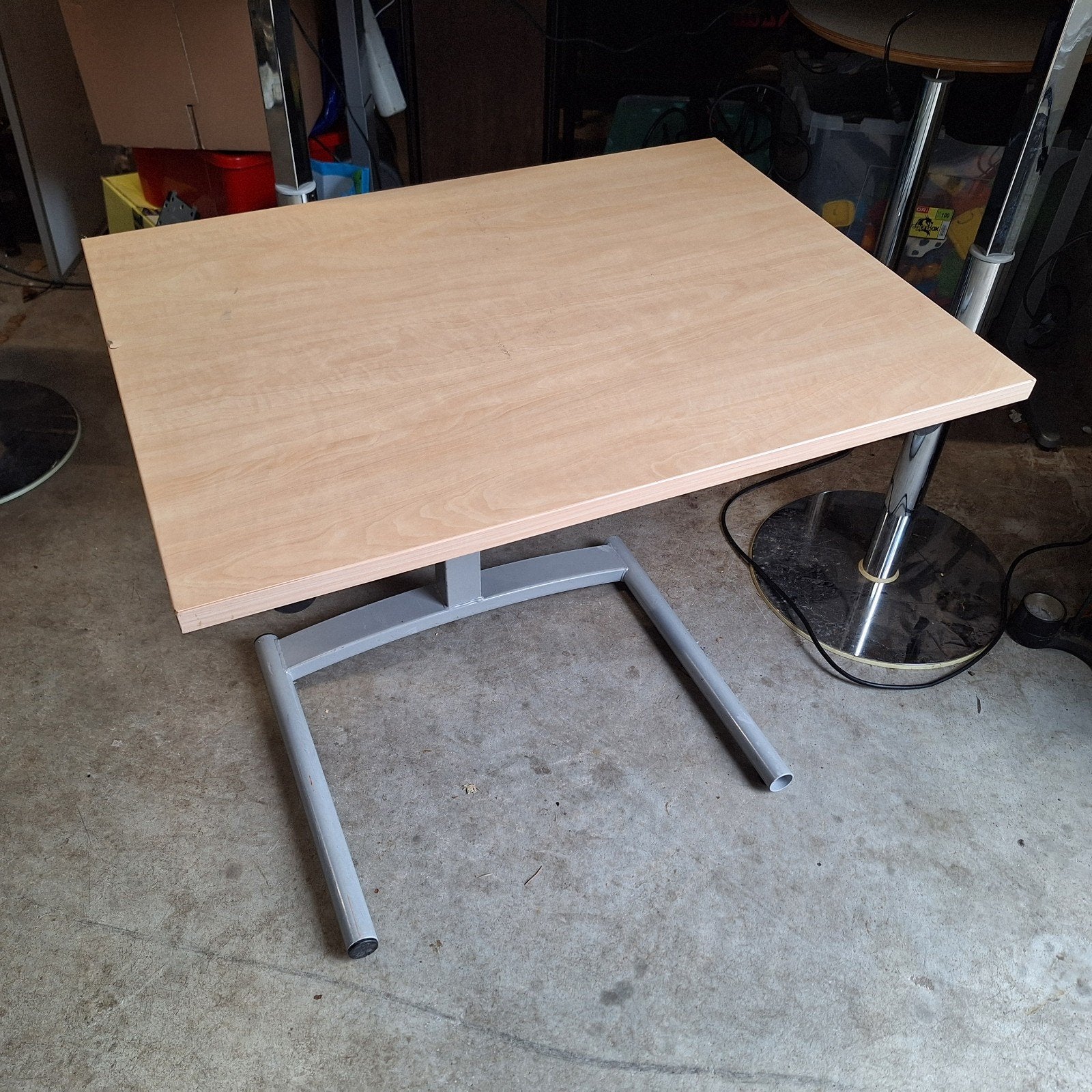 Verstelbare tafel 60x80 cm, hoogte 62-82 cm, Ophalen, Gebruikt
