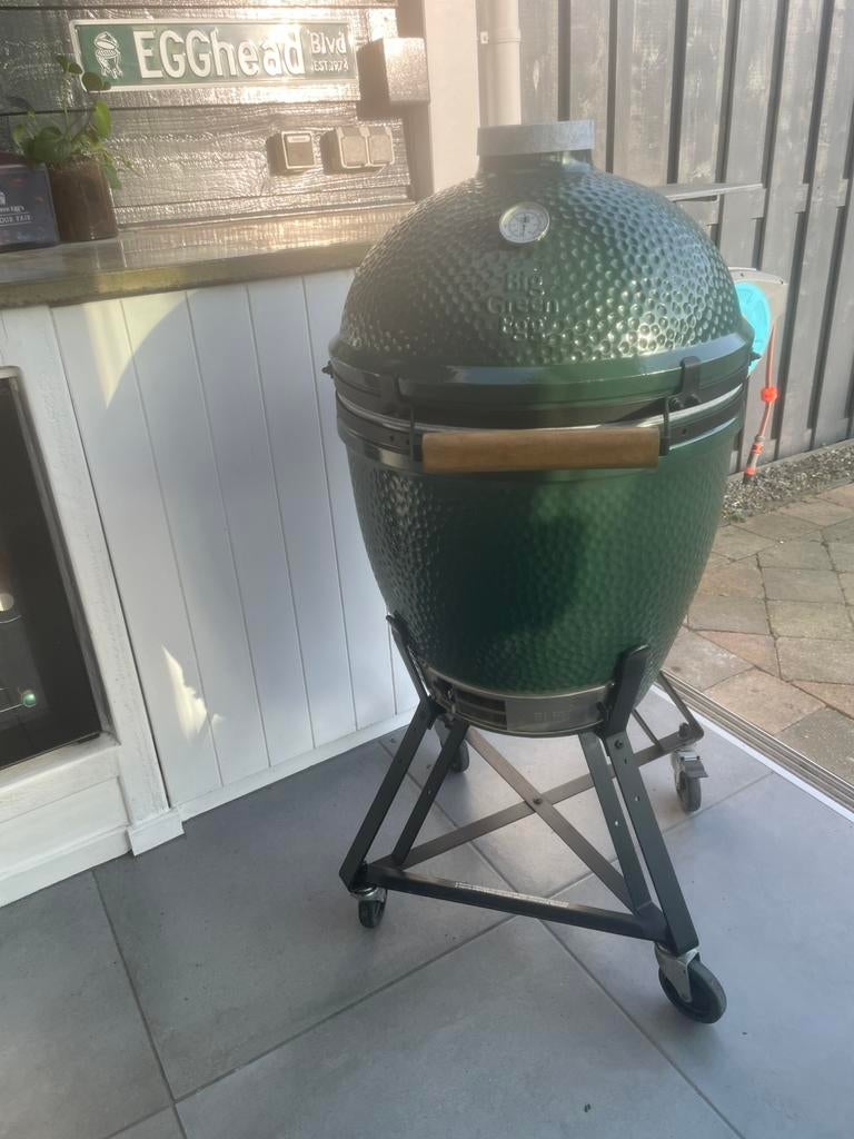 Big green egg large, Ophalen, Zo goed als nieuw, Met accessoires