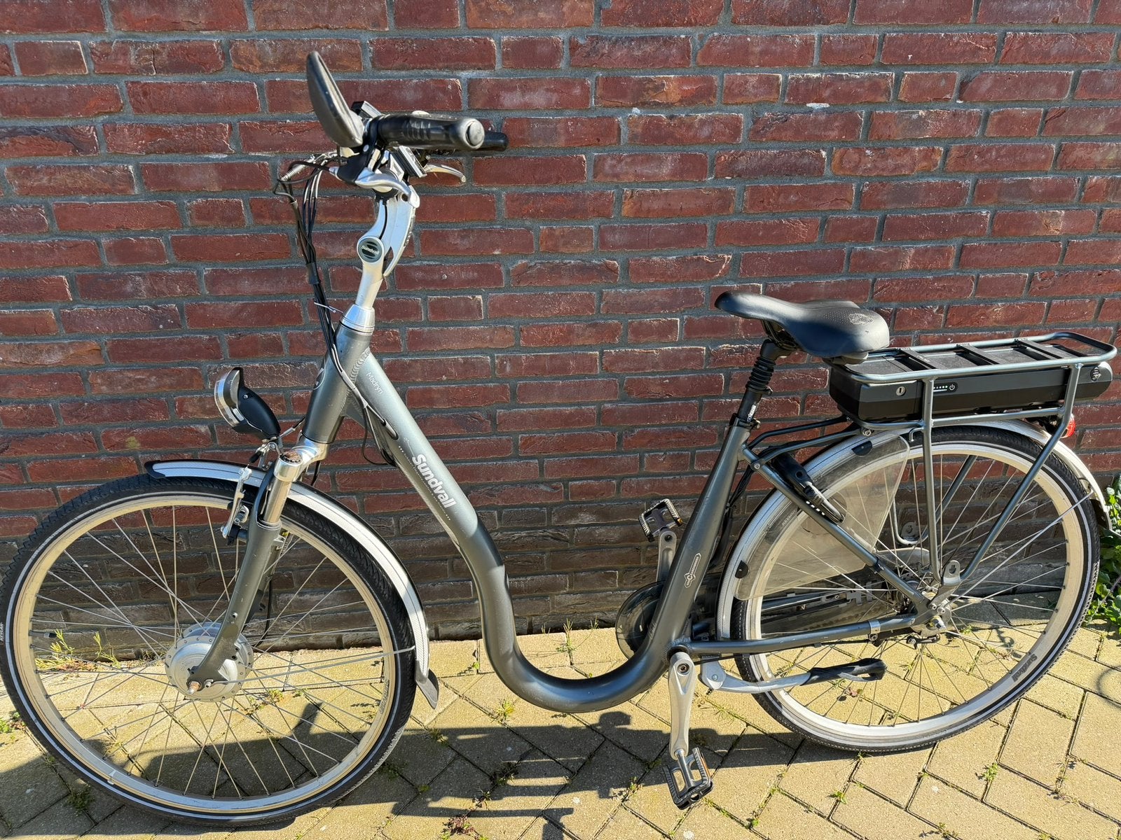 Sundvall elektrische fiets met lage instap, Gebruikt, 50 km per accu of meer, 55 tot 59 cm, Ophalen