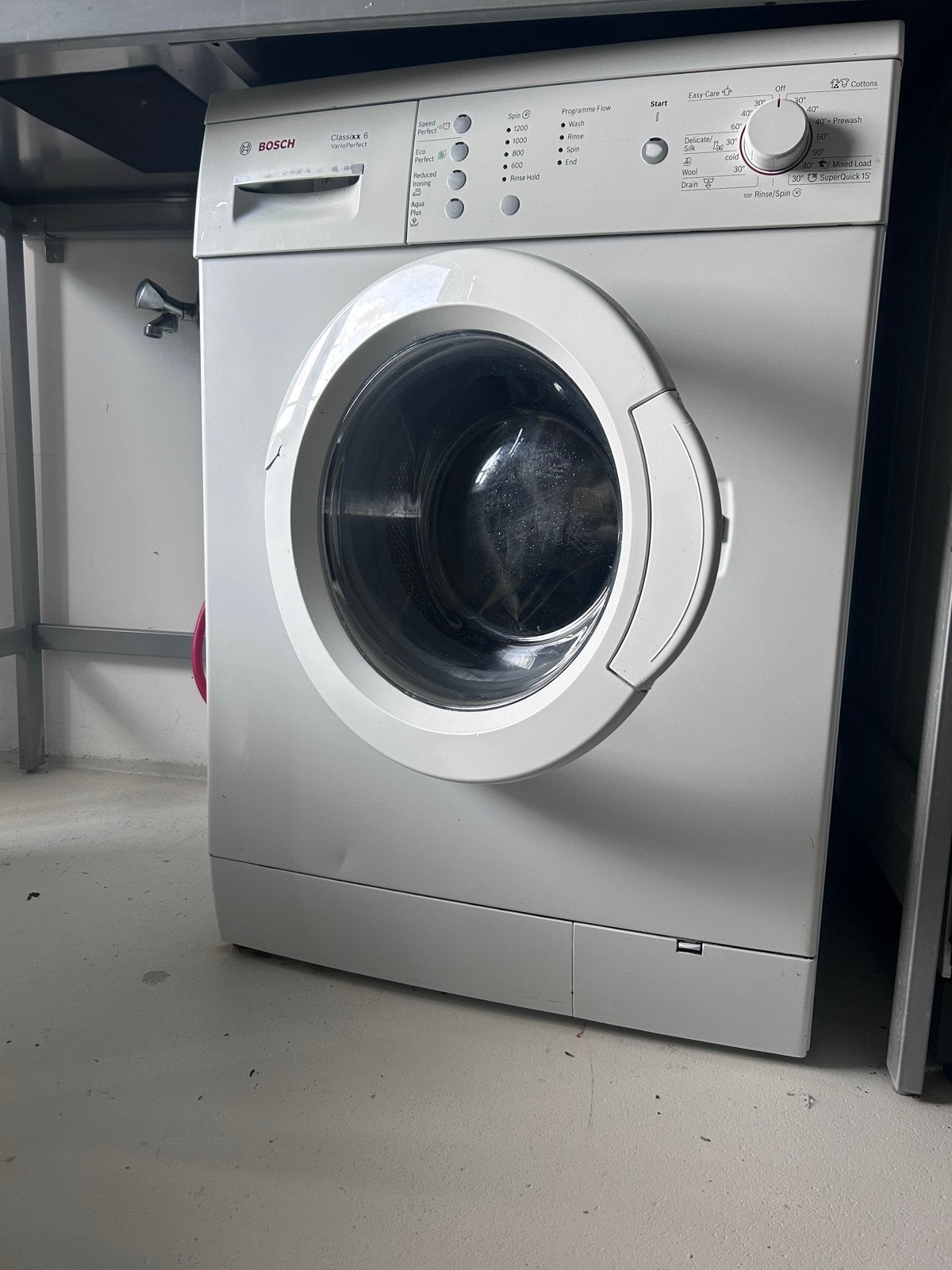 Bosch Wasmachine gratis af te halen in Rotterdam, Witgoed en Apparatuur, Ophalen, Gebruikt, Voorlader, 85 tot 90 cm