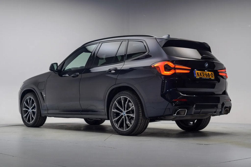 BMW X3 xDrive30e M Sport Nieuw model [ Pano M-Stoelen Memory, 1998 cc, Gebruikt, 2000 kg, Zwart