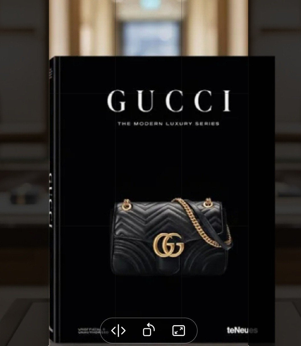 Gucci book...GEZOCHT, Ophalen of Verzenden, Zo goed als nieuw, Mode algemeen