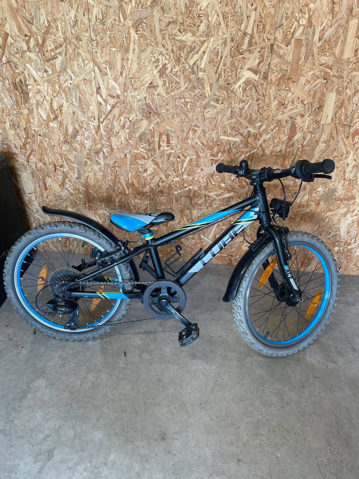 Cube Race 200 mountainbike 20 inch, Ophalen, Gebruikt, Velgrem, 16 tot 20 inch