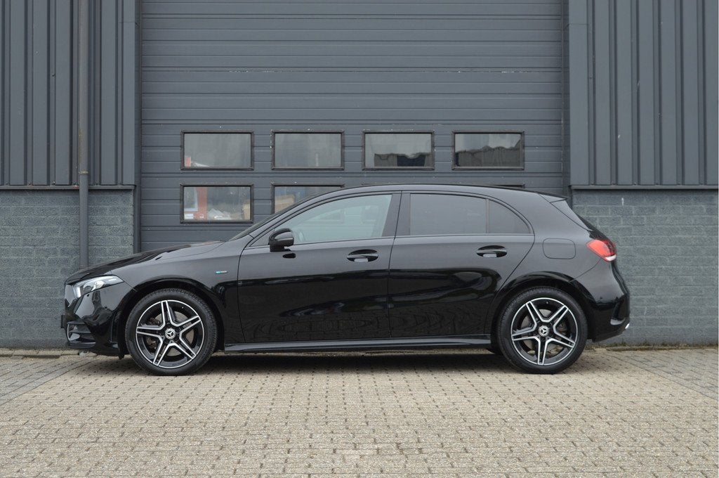 Mercedes-Benz A-Klasse 250 e Business Solution AMG Limited |, Auto's, Mercedes-Benz, Gebruikt, 4 cilinders, Met garantie (alle)