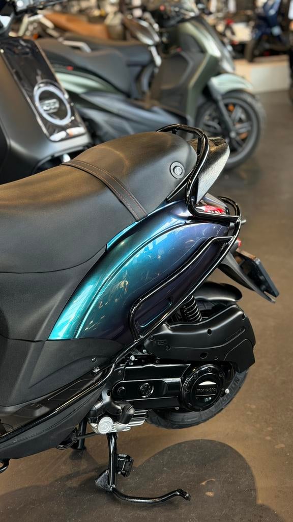 Piaggio zip 80cc Malossi full option 2019, Fietsen en Brommers, Scooters | Piaggio, Ophalen, Zo goed als nieuw, Benzine, Zip