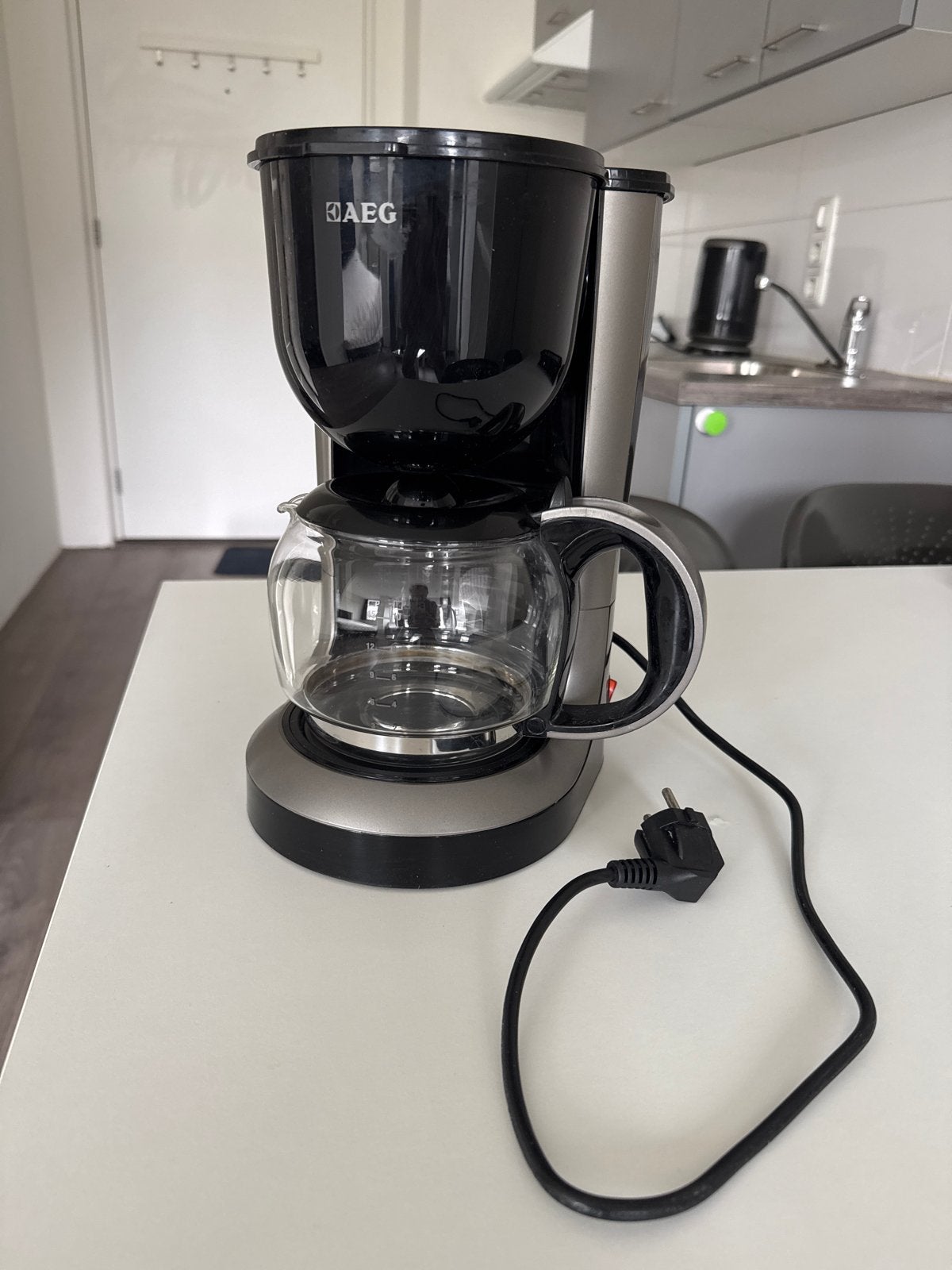 AEG Filter Koffiezetapparaat - Zwart/Zilver, Witgoed en Apparatuur, Koffiezetapparaten, Ophalen, Gebruikt, 10 kopjes of meer, Koffiemachine