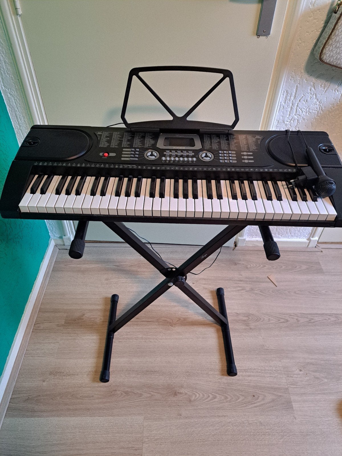 Keyboard met standaard en microfoon ook ideaal voor kinderen, Muziek en Instrumenten, Keyboards, Ophalen of Verzenden, Zo goed als nieuw