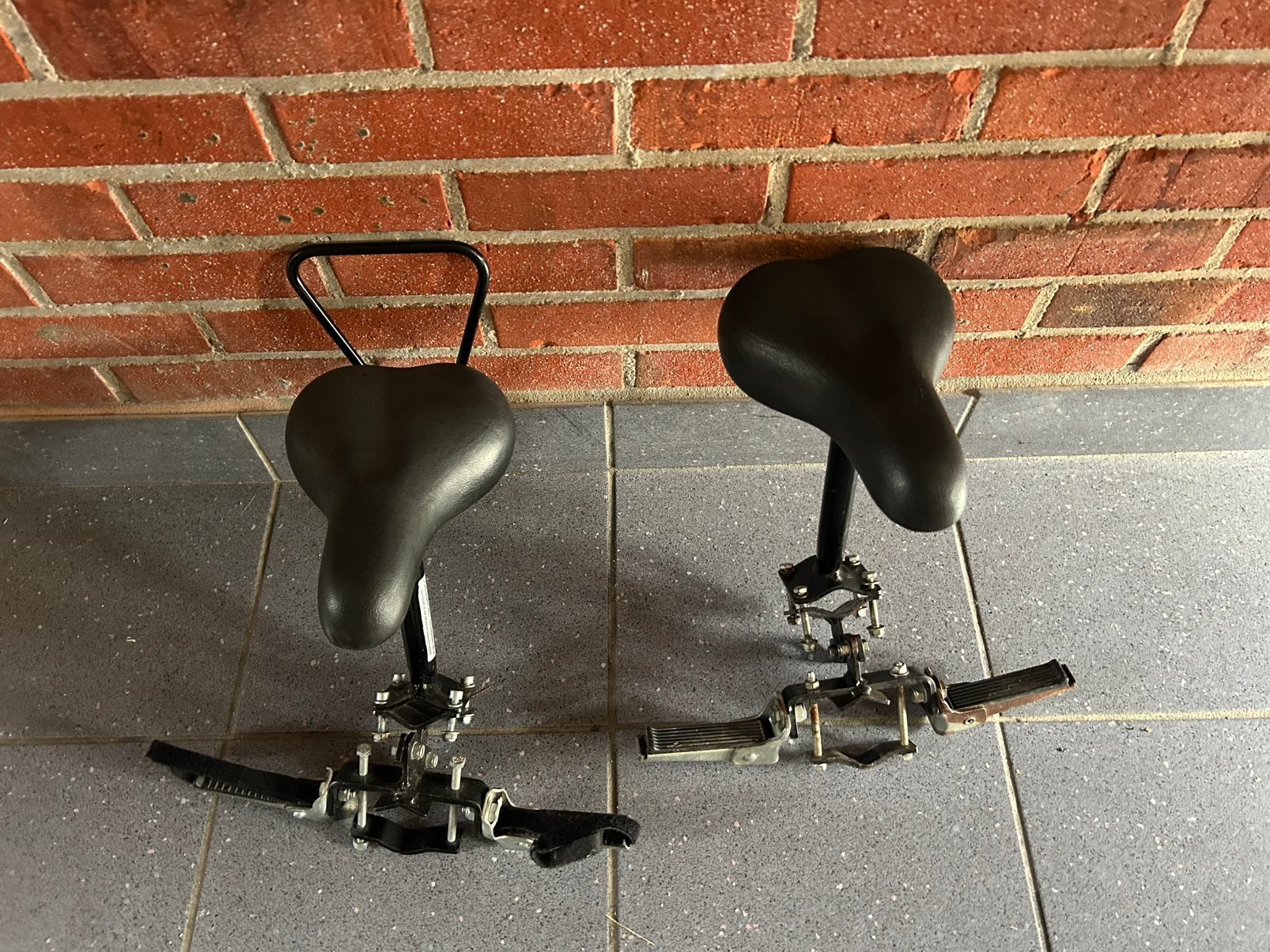 2 stuks fiestkinderzitjes voor op de stang damesfiets voor, Ophalen of Verzenden, Zo goed als nieuw