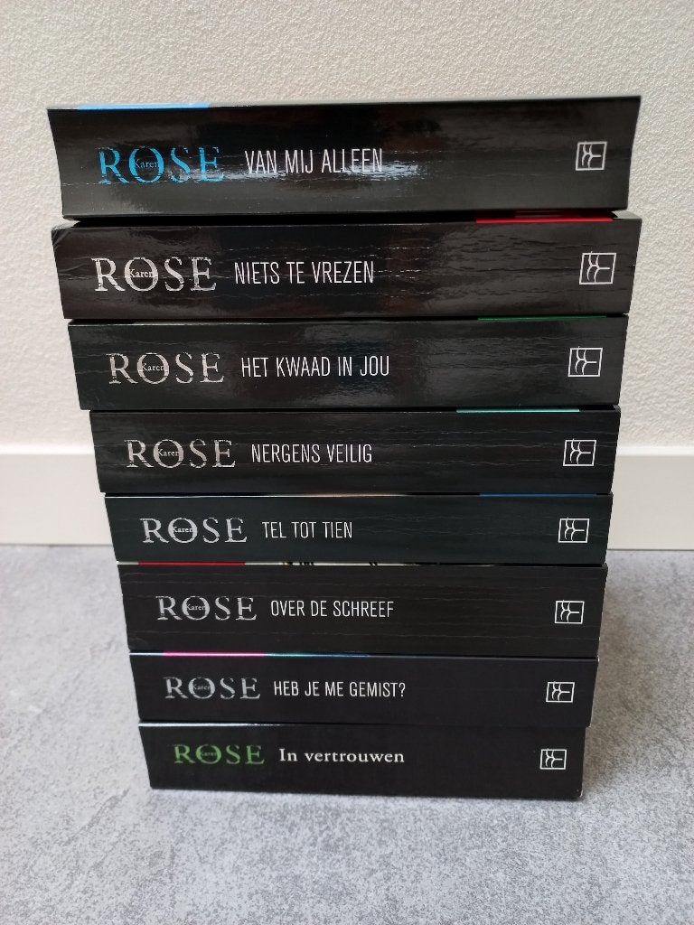 8 Misdaadromans van Karen Rose, Gelezen, Karen Rose, Ophalen of Verzenden, Amerika