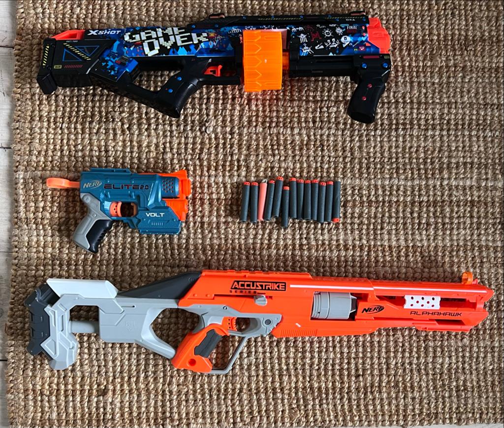 Nerf wapens met pijlen- set van 3, Kinderen en Baby's, Speelgoed | Buiten | Actiespeelgoed, Ophalen of Verzenden, Zo goed als nieuw