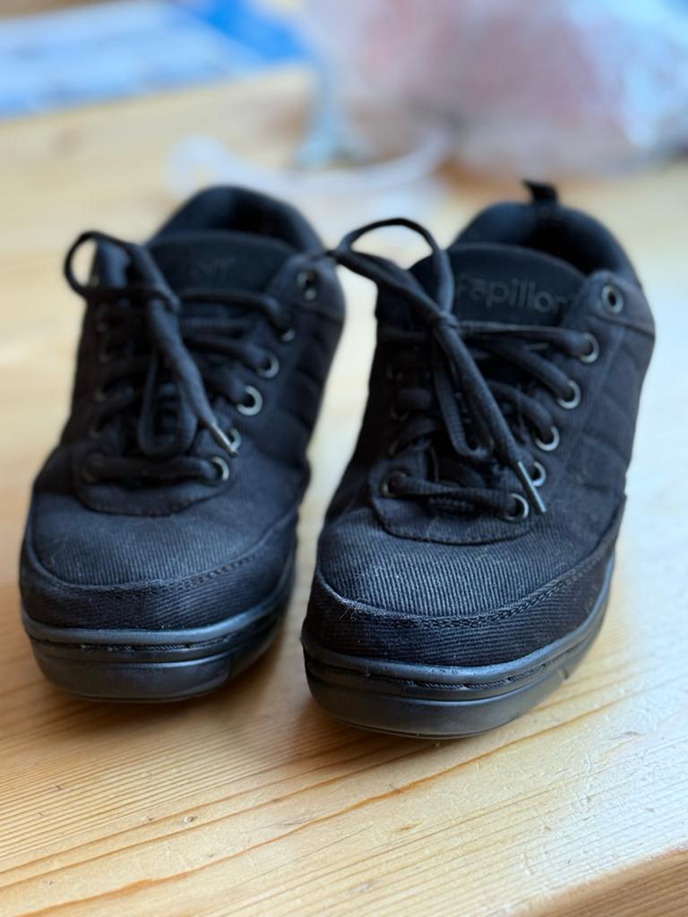 Papillon dansschoenen maat 35 (valt als 34) - Z.g.a.n., Ophalen, Zo goed als nieuw, Zwart, Dansschoenen