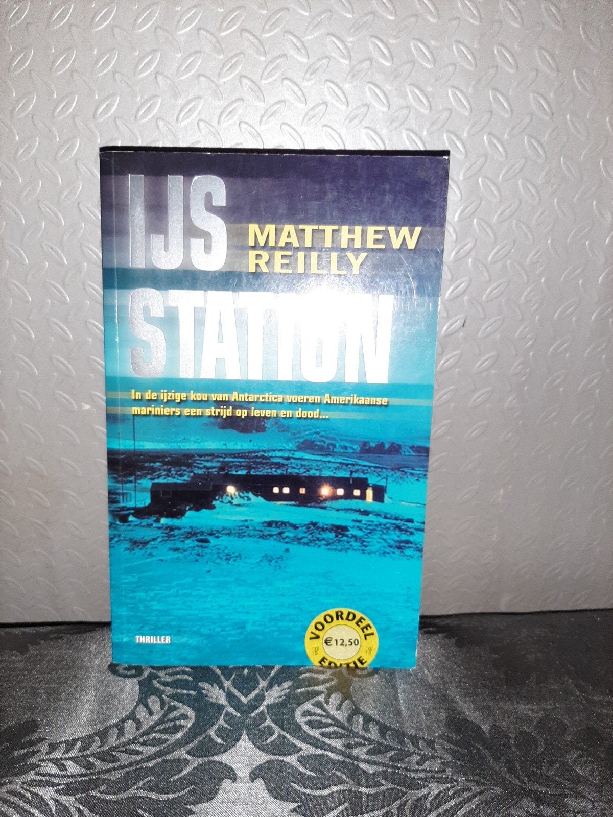 IJsstation - Matthew Reilly (Thriller), Ophalen of Verzenden, Zo goed als nieuw, Matthew Reilly, Wereld overig