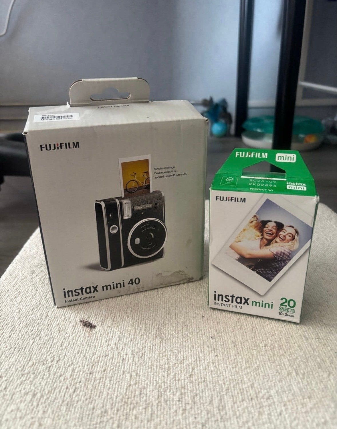 Fujifilm Instax Mini 40 Instant Camera met film, Ophalen of Verzenden, Zo goed als nieuw, Polaroid, Fuji