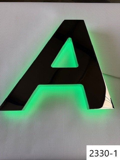 2330. Letters met verlichting / kleuren / letterlampen, Ophalen, Nieuw