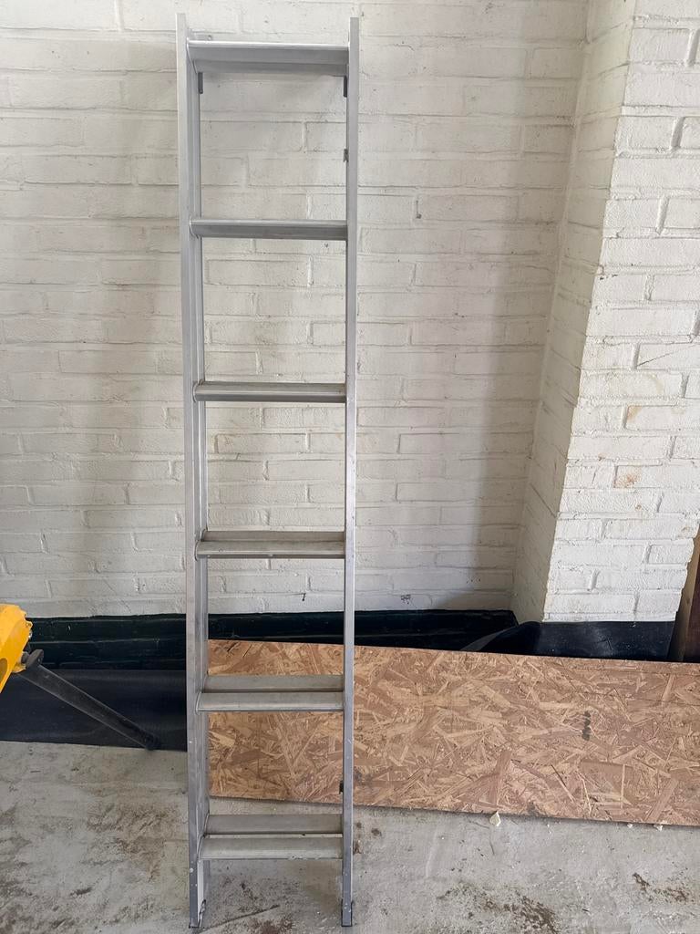Uitschuifbare Vlizotrap / Aluminium Zoldertrap, Doe-het-zelf en Verbouw, Ophalen, Gebruikt, Trap, Opvouwbaar of Inschuifbaar
