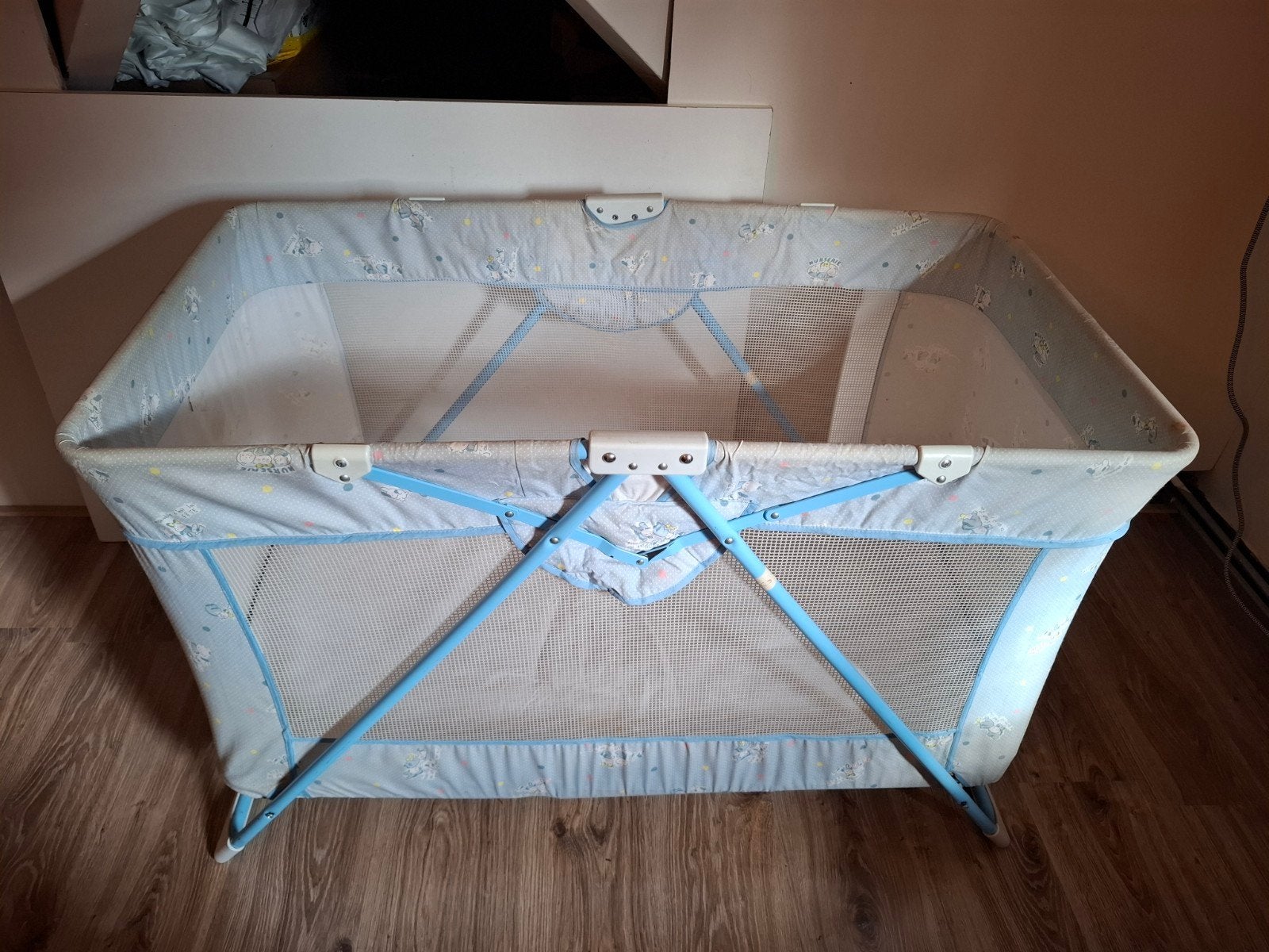 Campingbedje /logeerbedje baby simpel in gebruik, Ophalen, Gebruikt, Reisbedje