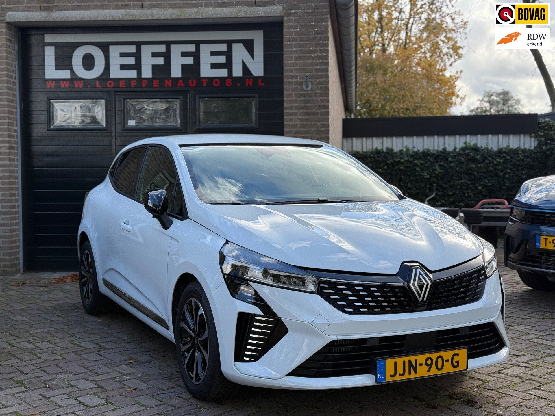 Renault CLIO 1.0 TCe 90 GPF Techno Nav I Climate I Camera, Auto's, Voorwielaandrijving, Dealer onderhouden, Stof, Gebruikt