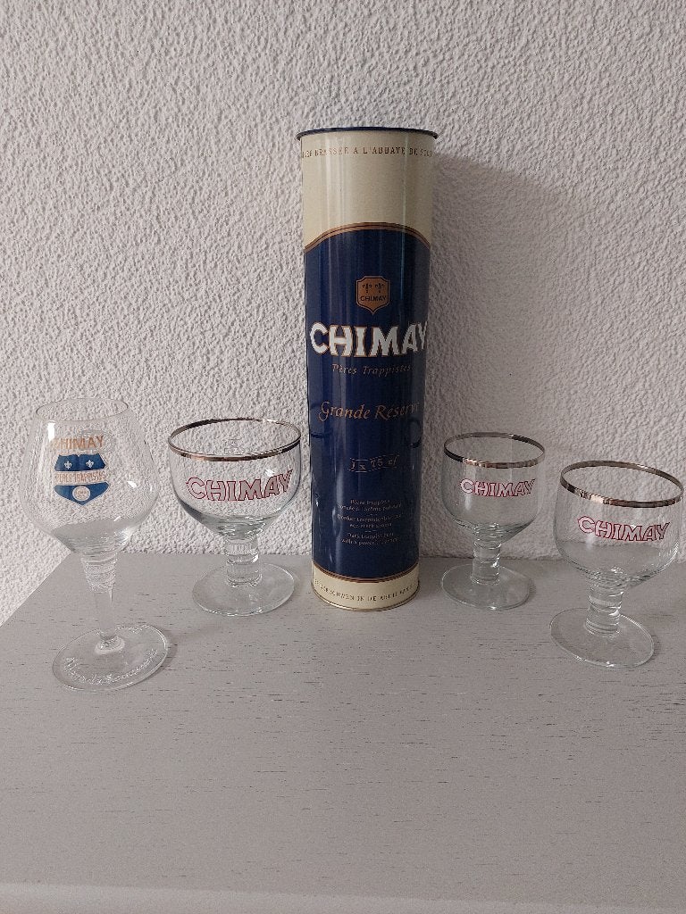 Chimay bierglazen en leeg blik, Ophalen of Verzenden, Zo goed als nieuw, Glas of Glazen, Overige merken