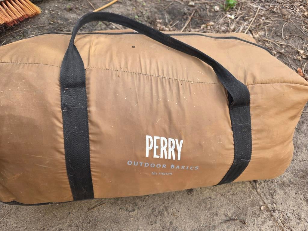 Perry 6-persoons tent met grote luifel, Caravans en Kamperen, Ophalen of Verzenden, Gebruikt, Tot en met 6