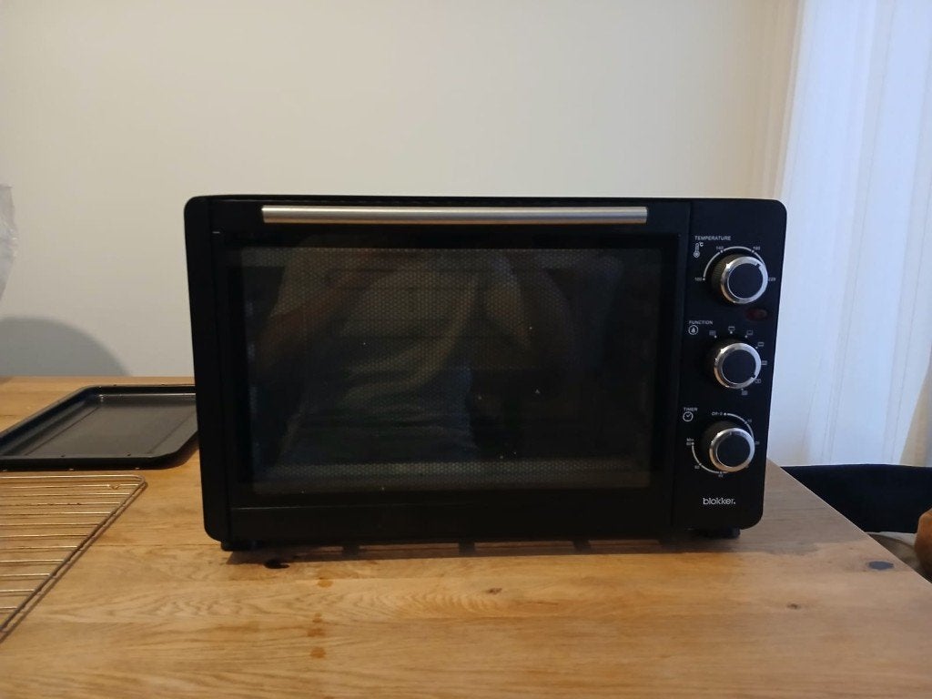 Losstaande oven, Witgoed en Apparatuur, Ovens, Zo goed als nieuw, Vrijstaand, Oven, Blokker, Minder dan 45 cm, 45 tot 60 cm, Hete lucht