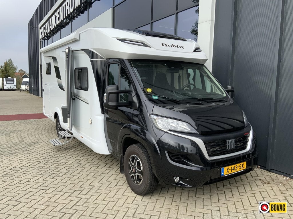 Hobby Optima De Luxe T75 HGE, Caravans en Kamperen, Automaat, Standaard zit, Ringverwarming, Fiat