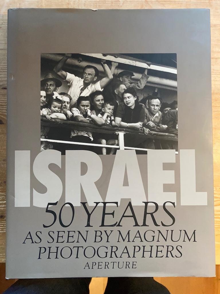 Israel 50 Years, Magnum (Capa, Repardon, Erwitt, Nachtwey), Ophalen of Verzenden, Zo goed als nieuw, Fotografie algemeen