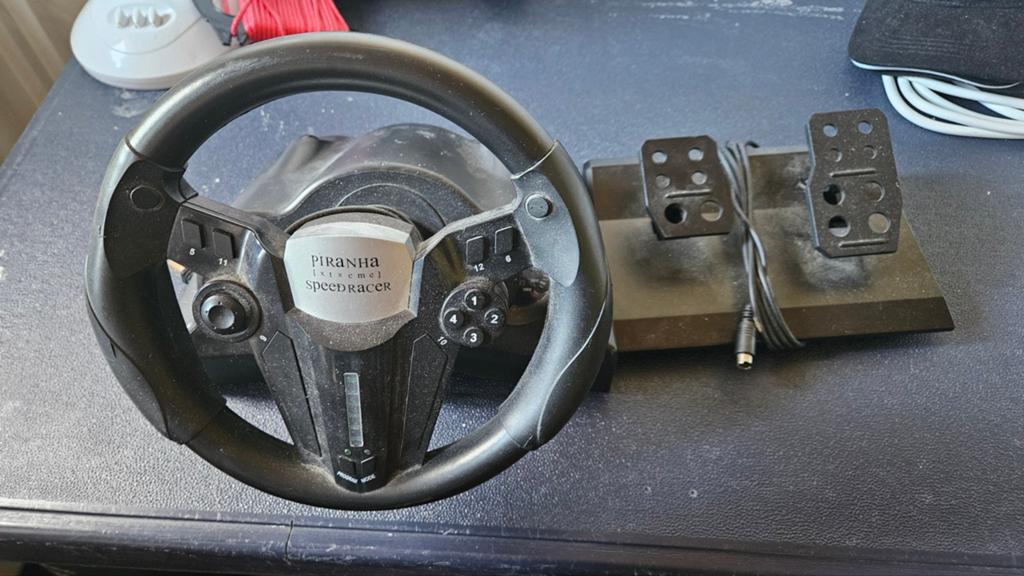 Piranha Speedracer racestuur met pedalen, Racestuur, Gebruikt, PC, Overige merken