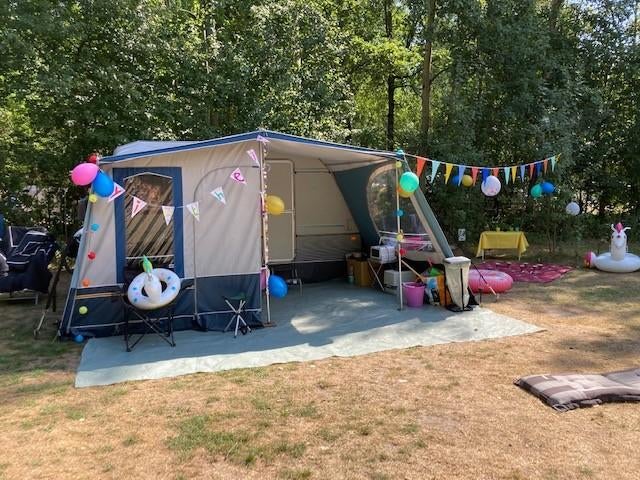 Te huur caravan Beijerland Vitesse 400: optie kinderbedjes!!