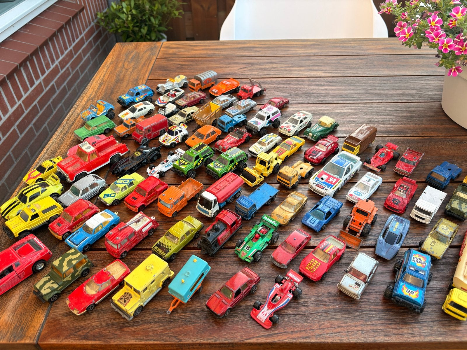 Grote verzameling speelgoedauto's (Matchbox, Hot Wheels), Ophalen, Gebruikt