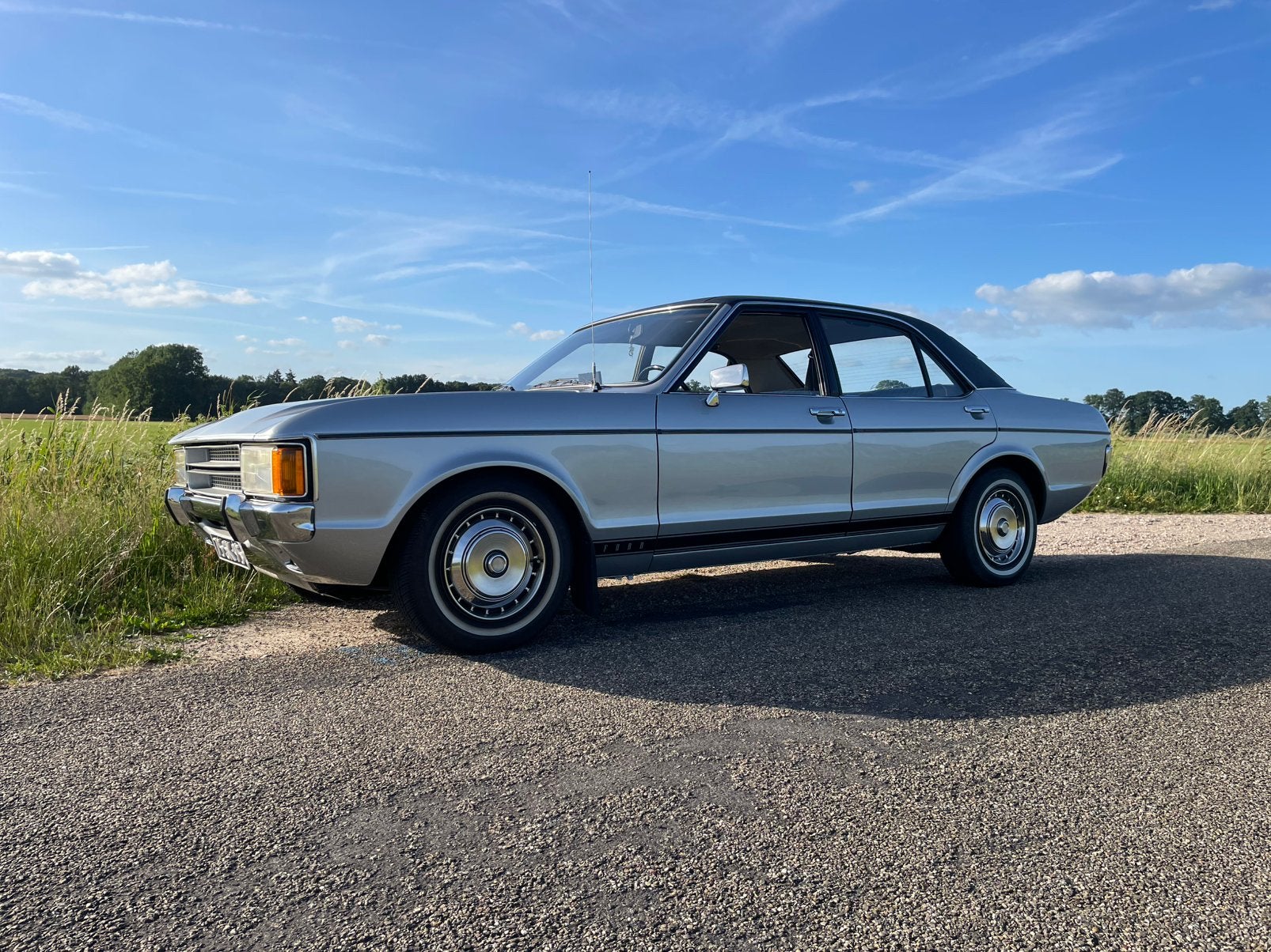 Ford Granada 2.8 1977 Grijs, Auto's, Ford, Automaat, 1330 kg, 4 cilinders, Alcantara