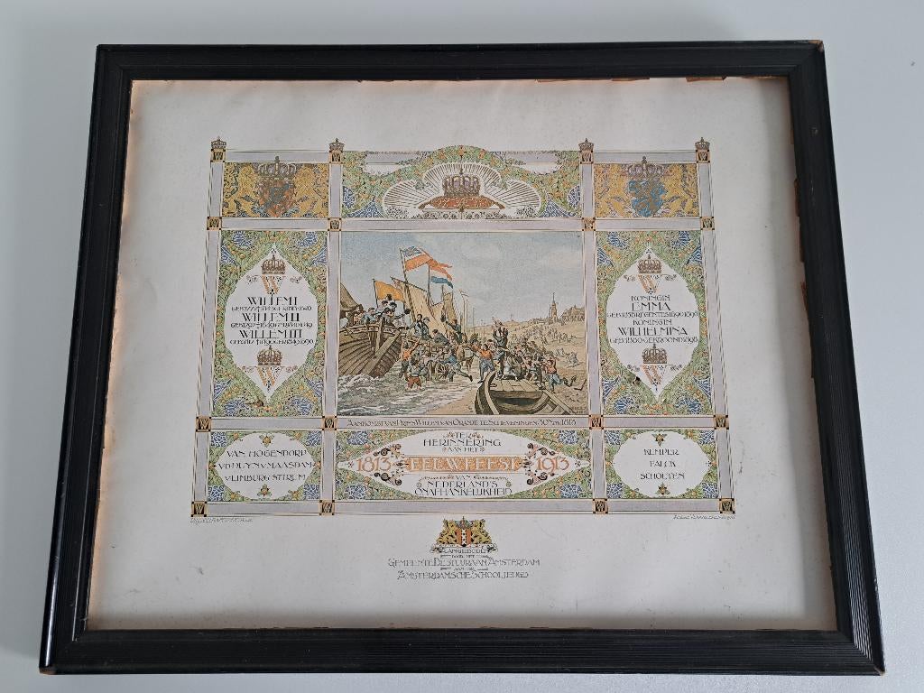 Prent eeuwfeest 1813-1913 Gem.Amsterdam schooljeugd-in lijst, Gebruikt, Ophalen of Verzenden, Voor 1940, Prent