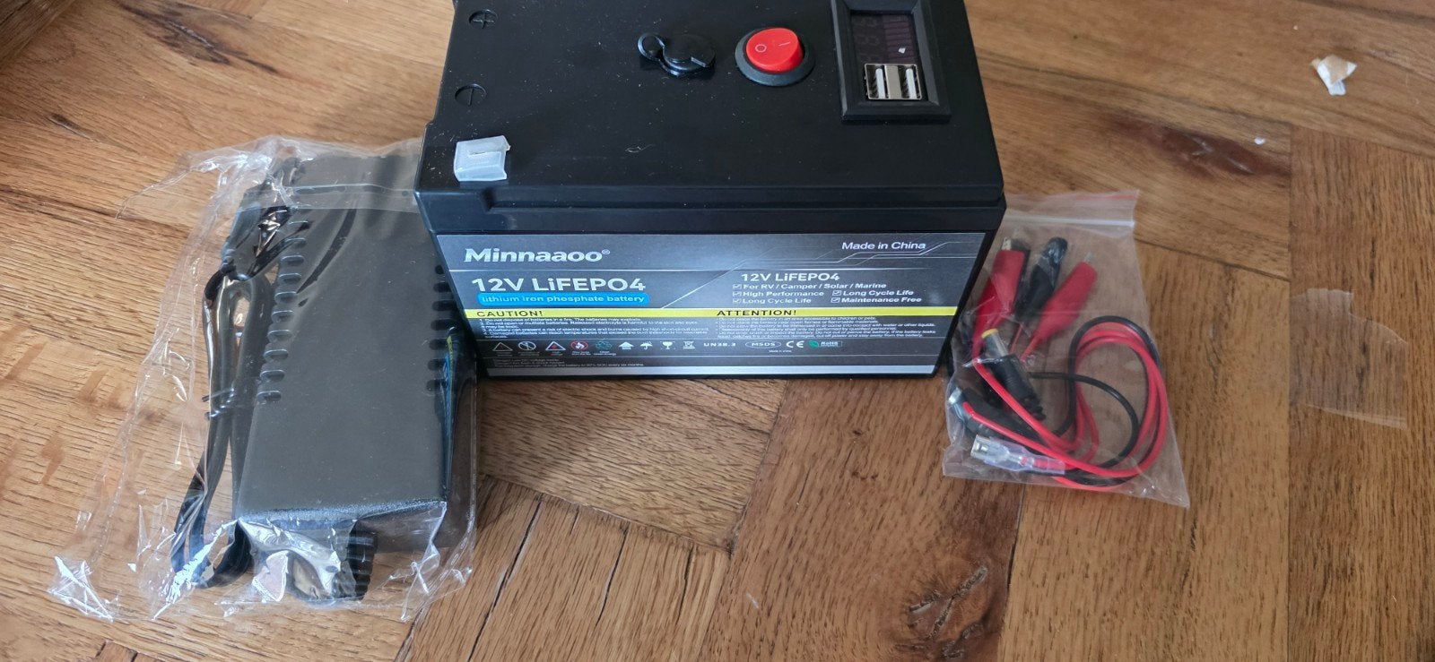 Minnaaoo 12V 300Ah LiFePO4 Accu met Oplader en USB, Ophalen of Verzenden, Zo goed als nieuw, Minnaaoo