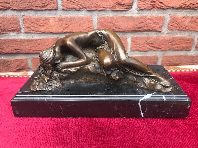 rustende schoonheid, brons en marmer, Art nouveau, Brons, 20 - 50 cm, Beeld