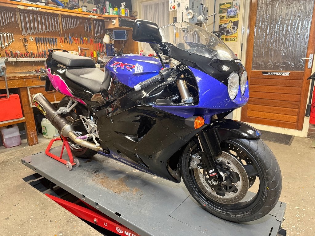 Kawasaki ZXR 750, 750 cc, Occasion, 4 cilinders, 12 t/m 35 kW